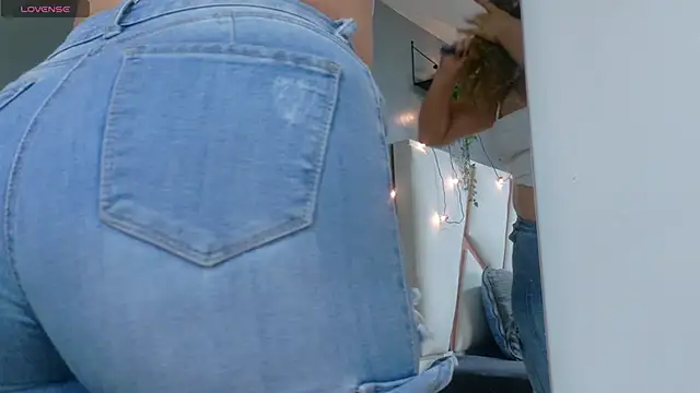 LilithSmith  online show from December 17, 2025, 11:38 am