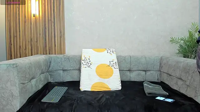 Snapshot of Johan_Williams_07 chatting on July 17, 2026, 12:50 am Johan Williams 07 online show from July 17, 2026, 12:50 am