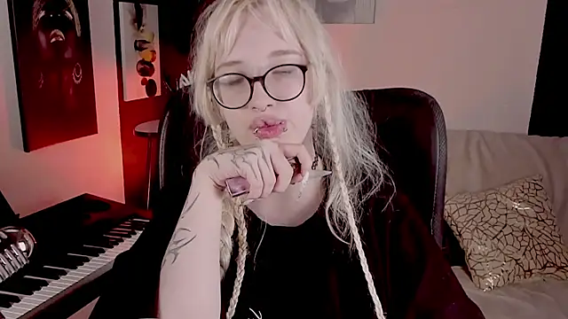 AmayaSakura online show from December 18, 2024, 2:21 am