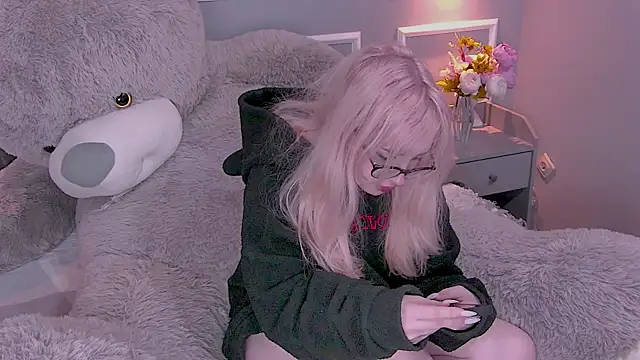 AmayaSakura online show from February 4, 2025, 6:49 pm