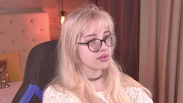 AmayaSakura online show from February 12, 2025, 9:33 pm