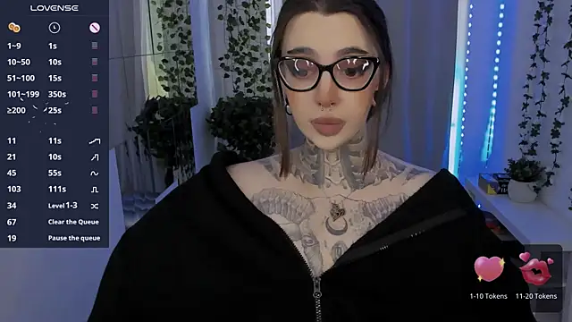 Snapshot of Dixi_Pixi_ chatting on May 6, 2026, 5:35 am Dixi Pixi online show from May 6, 2026, 5:35 am