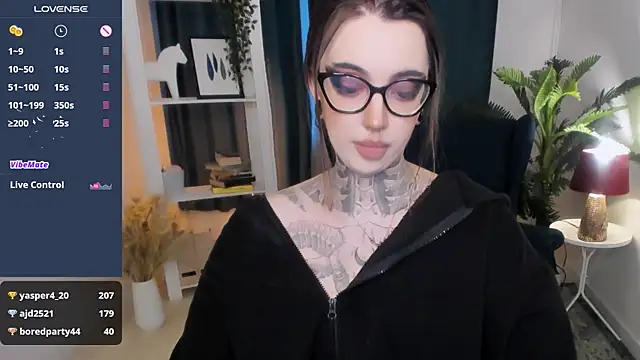 Snapshot of Dixi_Pixi_ chatting on May 16, 2026, 10:58 am Dixi Pixi online show from May 16, 2026, 10:58 am