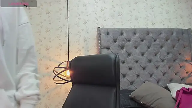 Snapshot of MissSussy chatting on March 24, 2026, 12:10 pm MissSussy online show from March 24, 2026, 12:10 pm