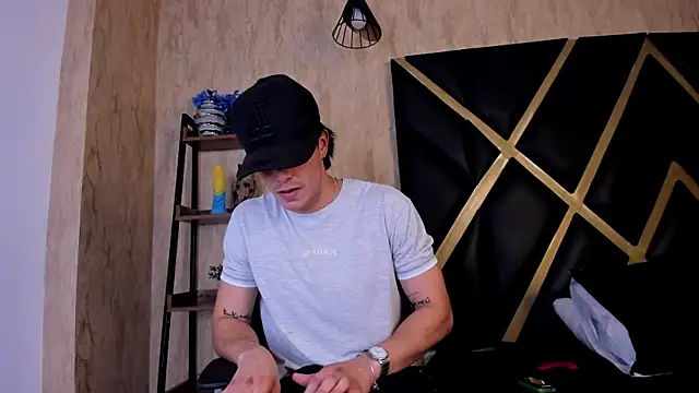 Karimferrer online show from April 11, 2026, 8:18 am