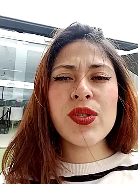 LisbethMoore  online show from January 27, 2025, 4:11 pm