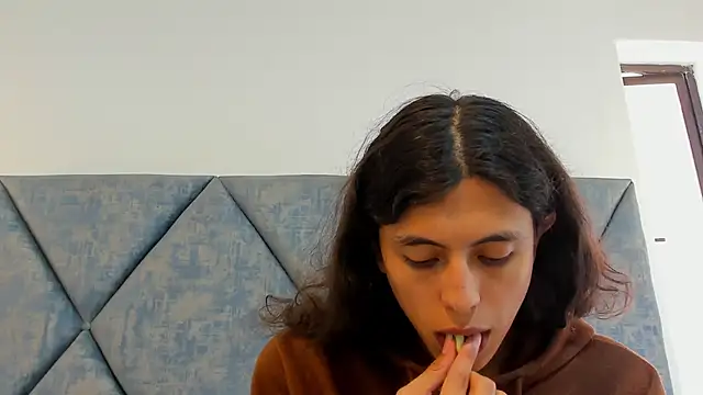 Snapshot of FreyaMoller chatting on February 4, 2026, 8:58 pm FreyaMoller online show from February 4, 2026, 8:58 pm