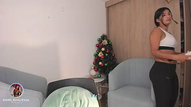 Kimm khalifa online show from December 16, 2025, 10:26 pm