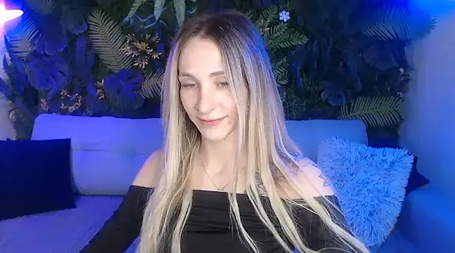Snapshot of Horny_Blond chatting on December 16, 2024, 9:03 am Horny Blond online show from December 16, 2024, 9:03 am