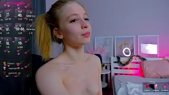 Snapshot of Elis_Fox chatting on January 5, 2025, 1:04 pm Elis Fox online show from January 5, 2025, 1:04 pm