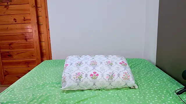 Cee chalynn online show from January 3, 2025, 2:19 pm