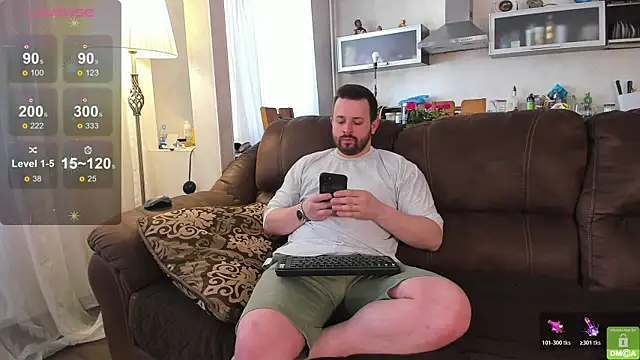 NikkiNSerdron online show from April 14, 2026, 4:29 am