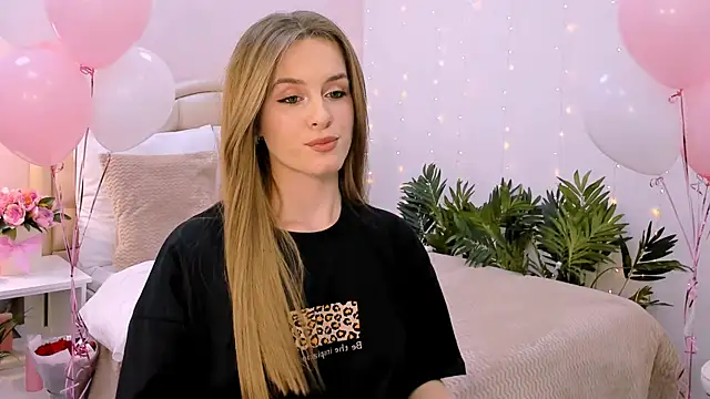 RozzitaBedberry online show from January 27, 2025, 7:13 pm