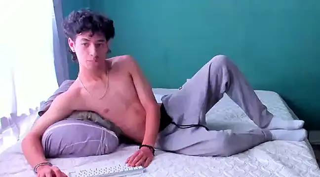 Snapshot of Chandler_ken chatting on December 30, 2024, 3:35 pm Chandler ken online show from December 30, 2024, 3:35 pm