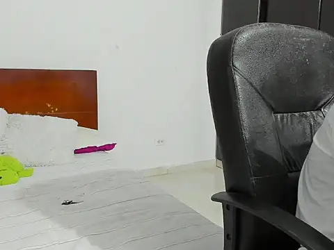 Snapshot of Chandler_ken chatting on October 29, 2025, 1:08 am Chandler ken online show from October 29, 2025, 1:08 am