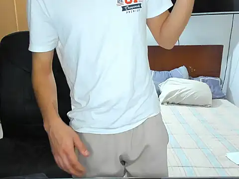 Snapshot of Chandler_ken chatting on November 26, 2025, 1:17 am Chandler ken online show from November 26, 2025, 1:17 am