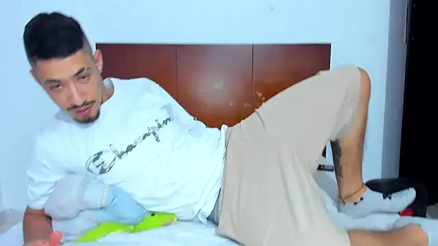 Snapshot of Chandler_ken chatting on February 12, 2026, 11:33 pm Chandler ken online show from February 12, 2026, 11:33 pm