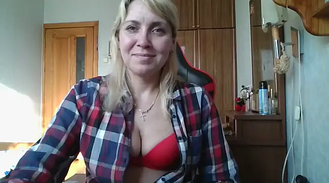 IrinaB1 online show from February 23, 2025, 1:10 pm