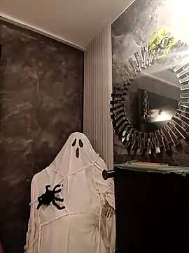 IsisBlake online show from October 30, 2025, 8:20 pm