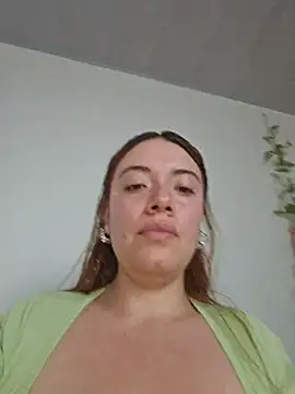 valery mora online show from October 9, 2025, 5:11 pm