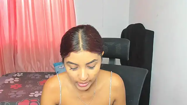 Snapshot of FalakRese chatting on January 13, 2025, 7:53 pm FalakRese online show from January 13, 2025, 7:53 pm