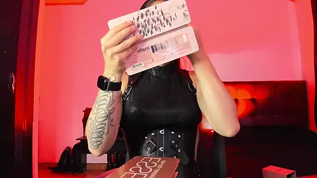 MistressVenena online show from February 4, 2026, 2:34 pm