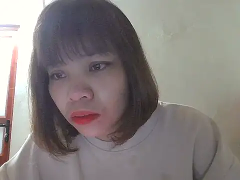 Angela-Eira online show from October 24, 2025, 9:33 pm