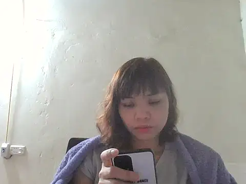 Angela-Eira online show from December 21, 2025, 10:17 pm