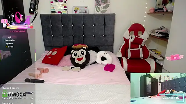 sweetlittlelisa online show from September 12, 2025, 9:26 pm