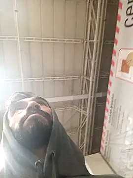 weedmanhot28 online show from December 19, 2024, 6:23 pm