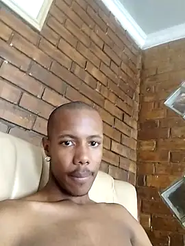 Snapshot of bobzerr chatting on March 11, 2026, 11:16 am bobzerr online show from March 11, 2026, 11:16 am