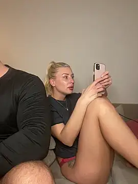 belle98 online show from March 1, 2025, 8:10 pm