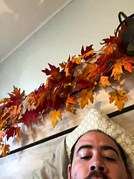 bighung1990 online show from October 3, 2025, 8:39 pm