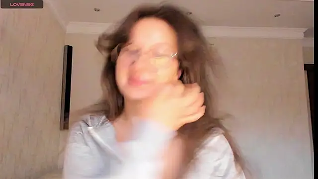 Lilith lutherlow online show from January 25, 2025, 10:29 am