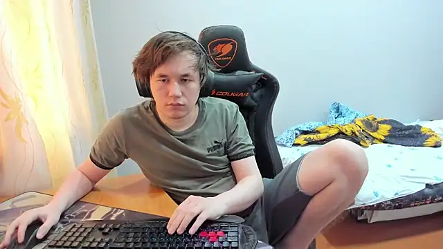 iliaskrislove online show from September 20, 2025, 11:33 am