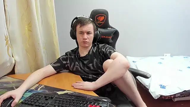 iliaskrislove online show from January 15, 2026, 7:28 pm