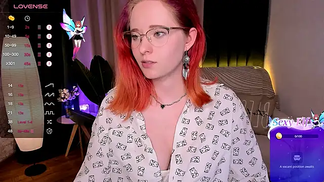 Snapshot of Aemilia_ chatting on December 3, 2024, 12:27 pm Aemilia online show from December 3, 2024, 12:27 pm