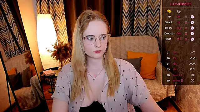 Snapshot of Aemilia_ chatting on September 15, 2025, 8:14 am Aemilia online show from September 15, 2025, 8:14 am