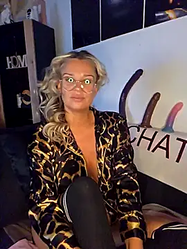 SpicyVicky online show from September 26, 2025, 4:49 am