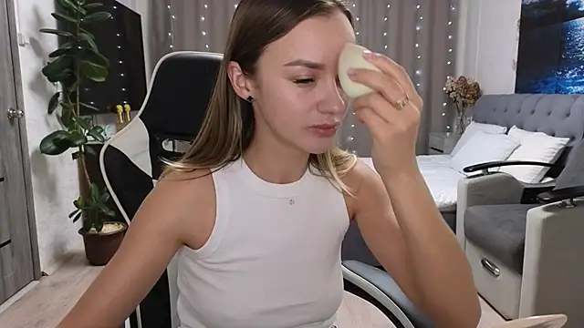 Strip-Lady online show from February 19, 2026, 1:40 pm