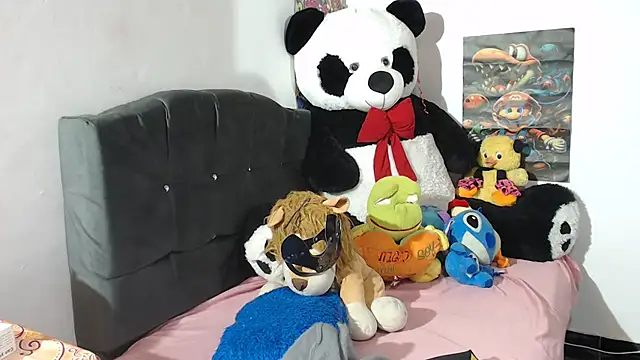 Snapshot of SWEETT_CORY chatting on December 10, 2024, 5:17 am SWEETT CORY online show from December 10, 2024, 5:17 am