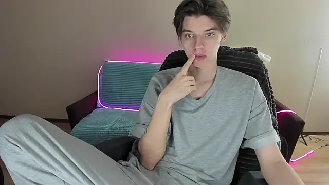 Snapshot of Liam_sexy1 chatting on December 5, 2024, 8:22 am Liam sexy1 online show from December 5, 2024, 8:22 am