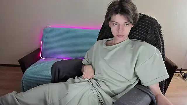 Snapshot of Liam_sexy1 chatting on January 18, 2025, 1:29 pm Liam sexy1 online show from January 18, 2025, 1:29 pm