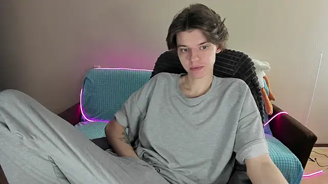 Snapshot of Liam_sexy1 chatting on February 2, 2025, 8:57 am Liam sexy1 online show from February 2, 2025, 8:57 am
