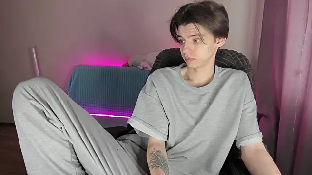 Snapshot of Liam_sexy1 chatting on February 28, 2025, 7:58 am Liam sexy1 online show from February 28, 2025, 7:58 am