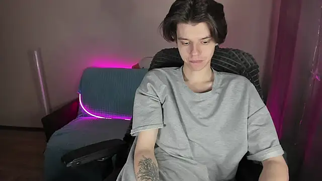 Snapshot of Liam_sexy1 chatting on March 6, 2025, 2:08 pm Liam sexy1 online show from March 6, 2025, 2:08 pm