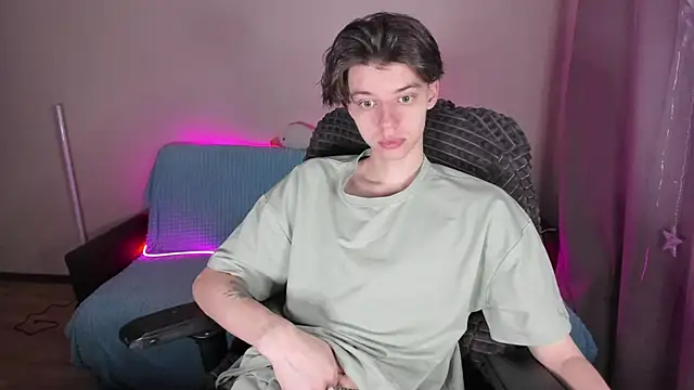 Snapshot of Liam_sexy1 chatting on March 13, 2025, 5:11 am Liam sexy1 online show from March 13, 2025, 5:11 am