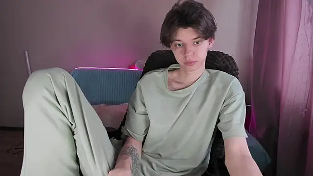 Snapshot of Liam_sexy1 chatting on March 14, 2025, 8:10 am Liam sexy1 online show from March 14, 2025, 8:10 am
