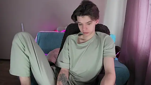 Snapshot of Liam_sexy1 chatting on March 20, 2025, 8:20 am Liam sexy1 online show from March 20, 2025, 8:20 am