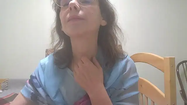 HollyJewel online show from December 13, 2024, 7:32 pm